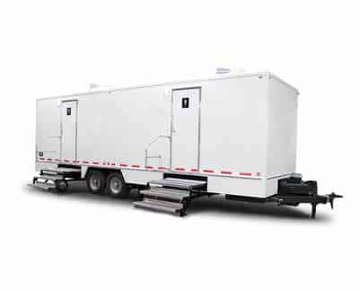 8 Head Shower Trailer