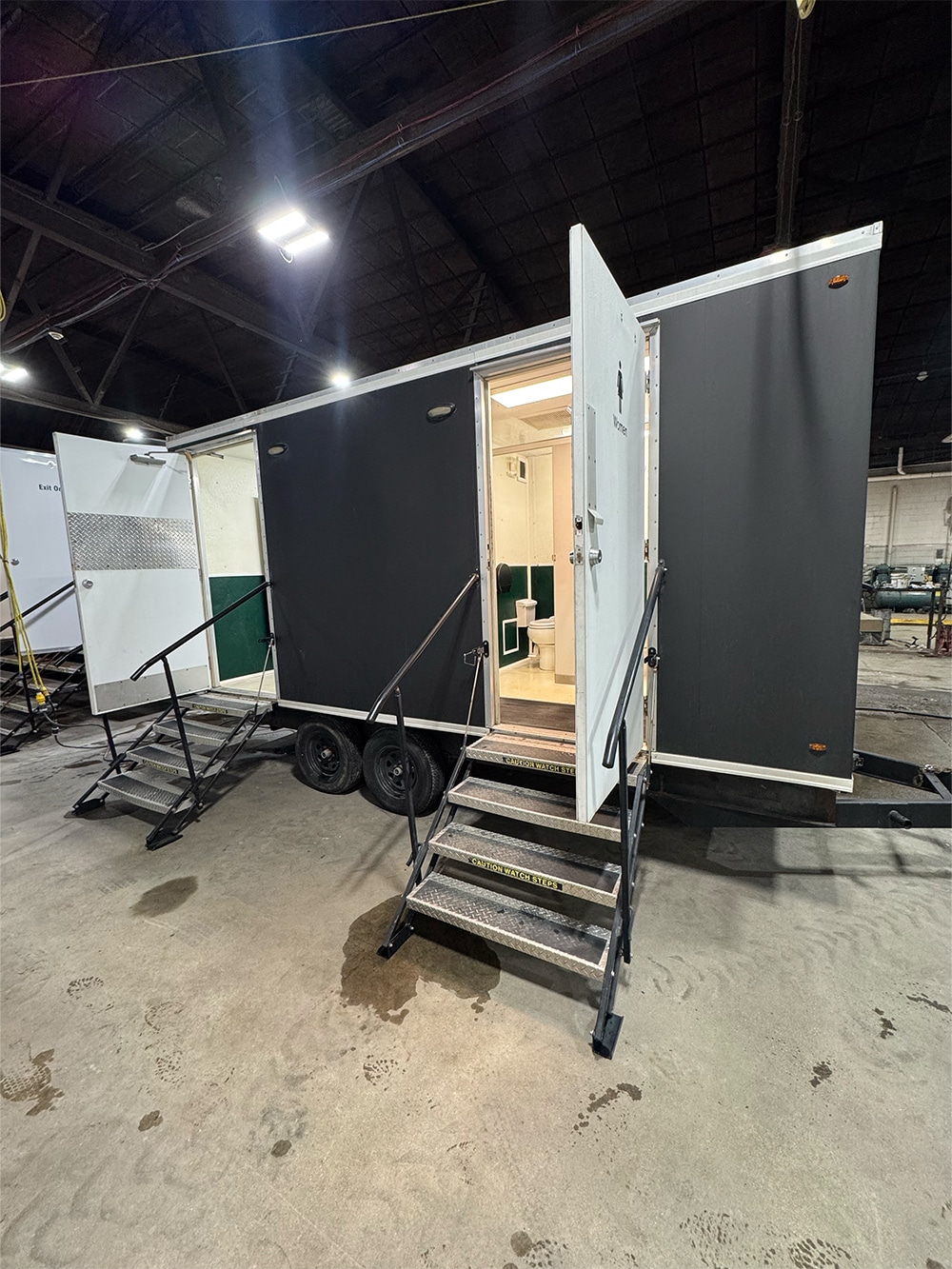 6 Stall Restroom Trailer