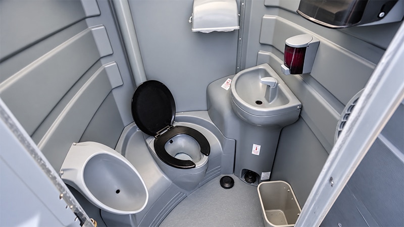 Deluxe Porta Potty Rental